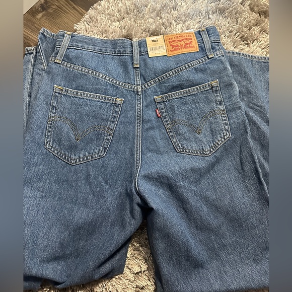 Levi high waisted prem jeans - Picture 5 of 6